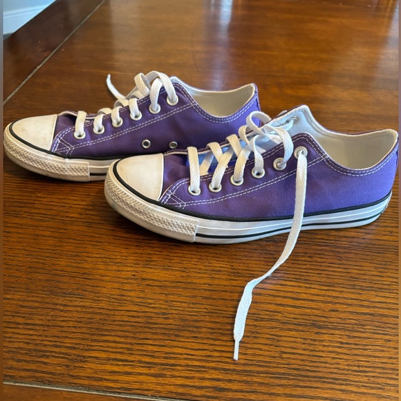 Women’s purple Converse sneakers size 8.5 - Picture 5 of 8